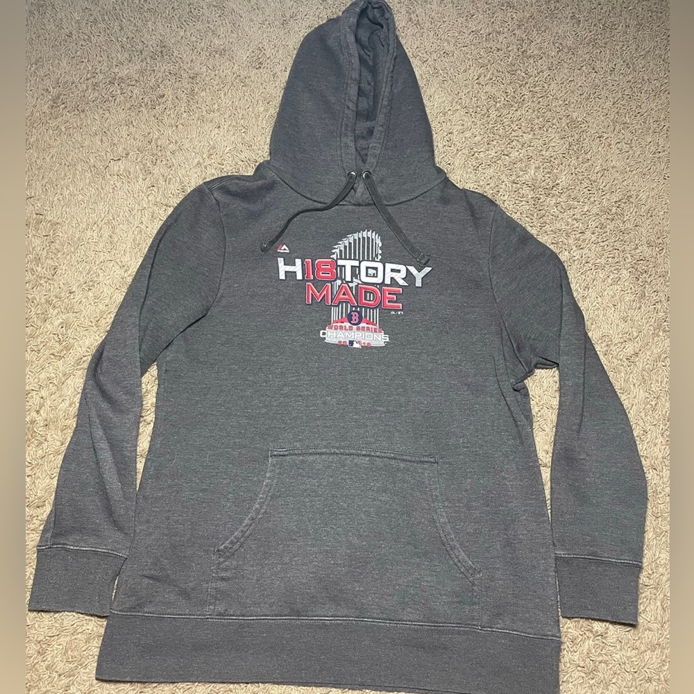 BOSTON RED SOX H18TORY MADE CHAMPIONS HOODED SWEATSHIRT MAJESTIC SIZE XL